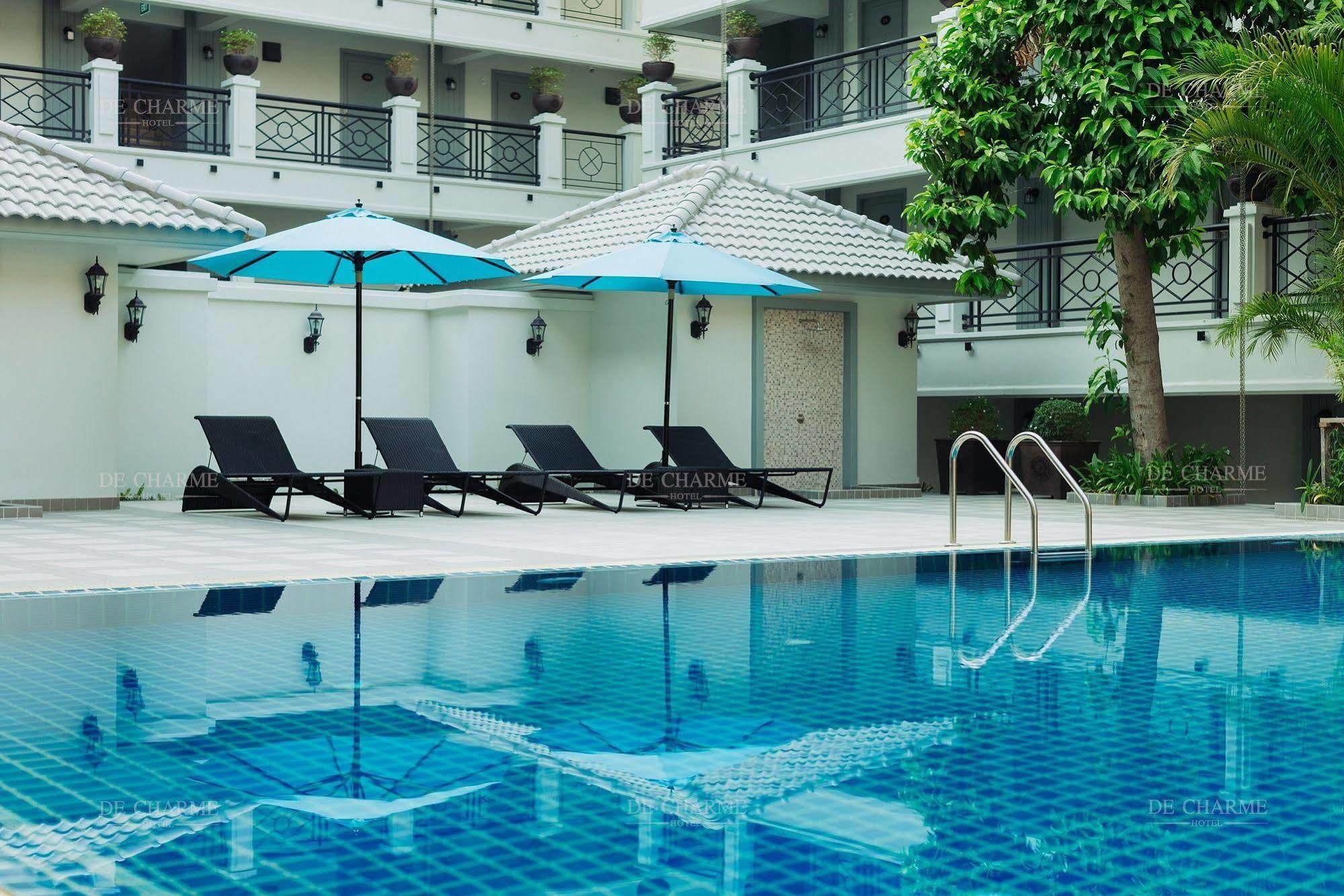 Decharme Hotel-Sha Plus Chiang Mai Esterno foto